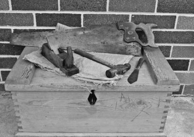 carpenters-toolbox-1466467_1920x1280_grau